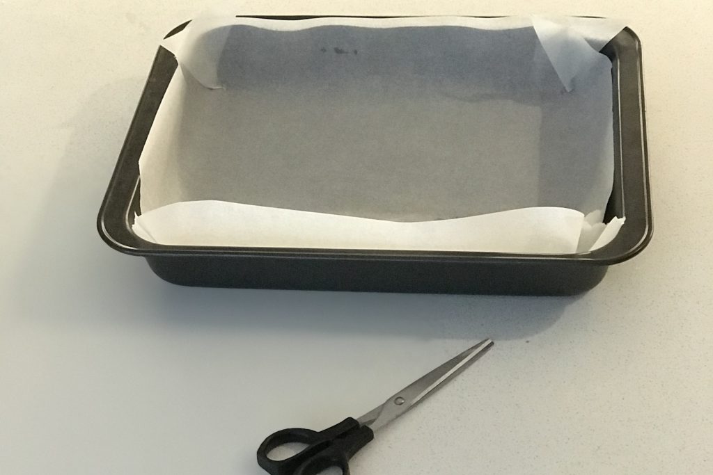 Baking paper lined dish - tan square