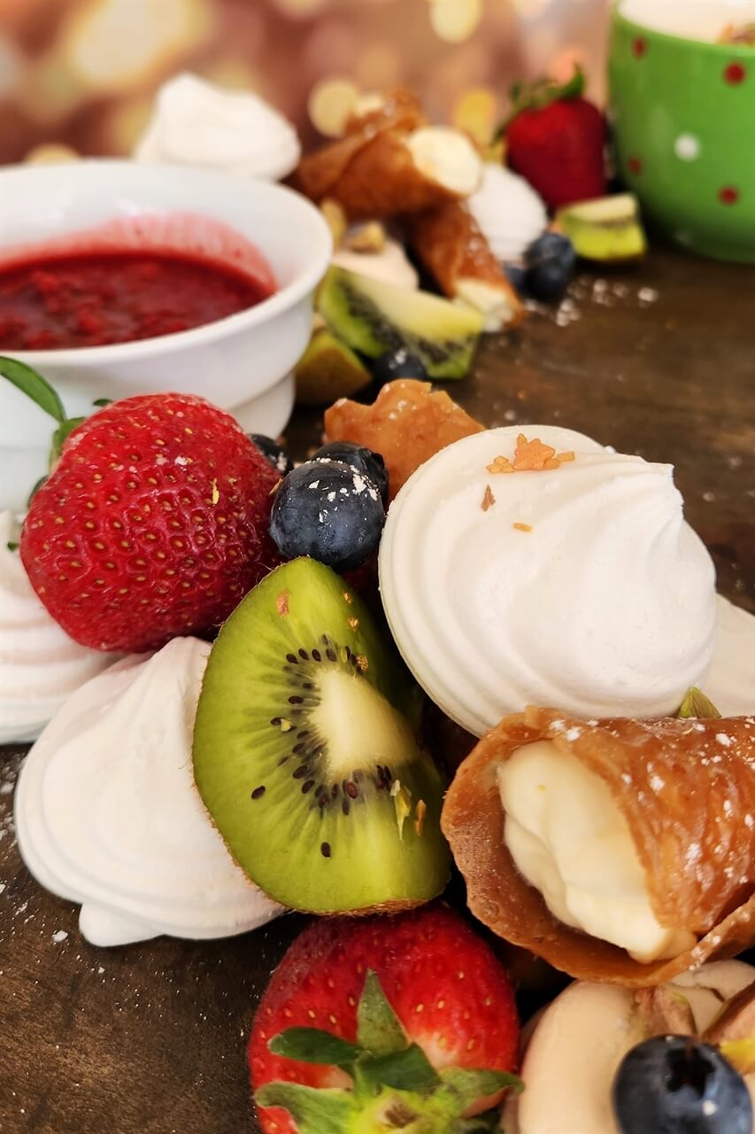 Christmas dessert wreath – no baking required